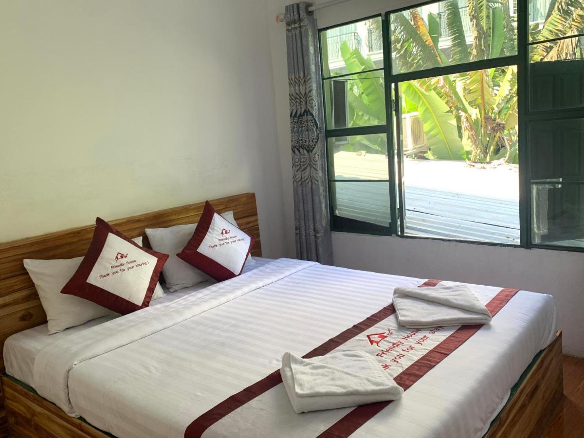 Vang Vieng Lily Backpackers Hostel Exterior photo